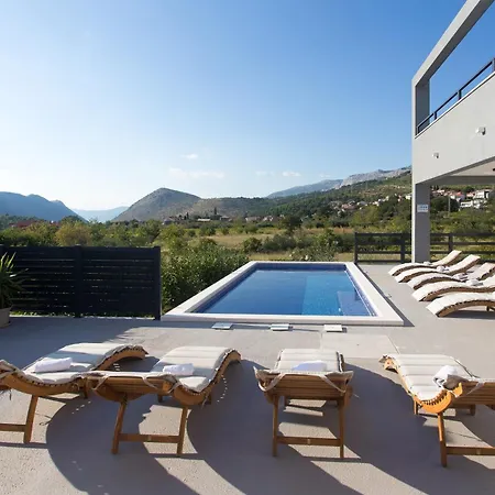 Family Friendly House With A Swimming Pool Srinjine, Split - 23770 Srinjine