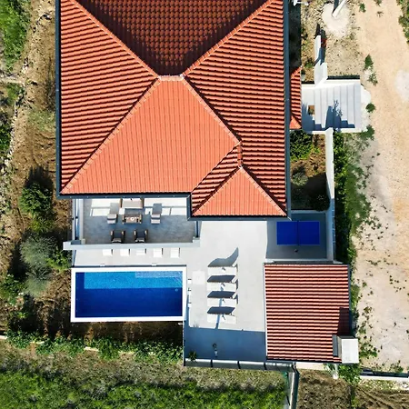 Family Friendly House With A Swimming Pool Srinjine, Split - 23770 Srinjine