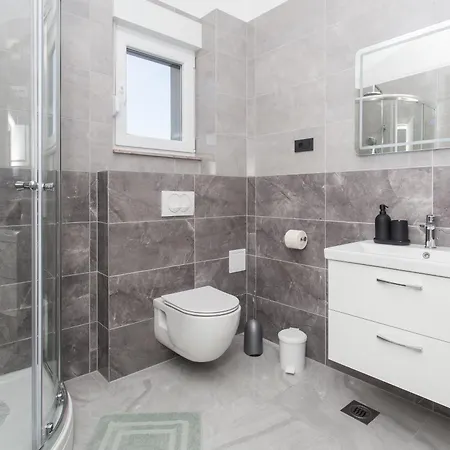 Family Friendly House With A Swimming Pool Srinjine, Split - 23770 Srinjine